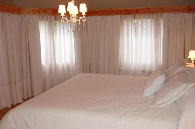 Hosteria El Establo Вилья-ла-Ангостура Экстерьер фото