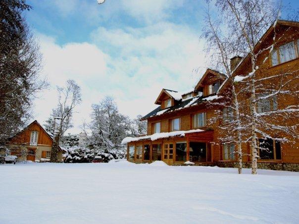 Hosteria El Establo Вилья-ла-Ангостура Экстерьер фото
