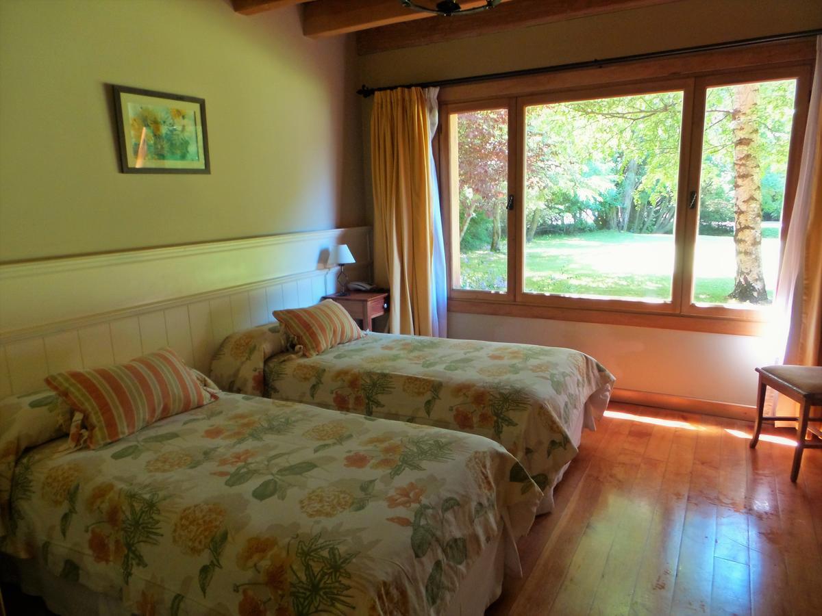 Hosteria El Establo Вилья-ла-Ангостура Экстерьер фото