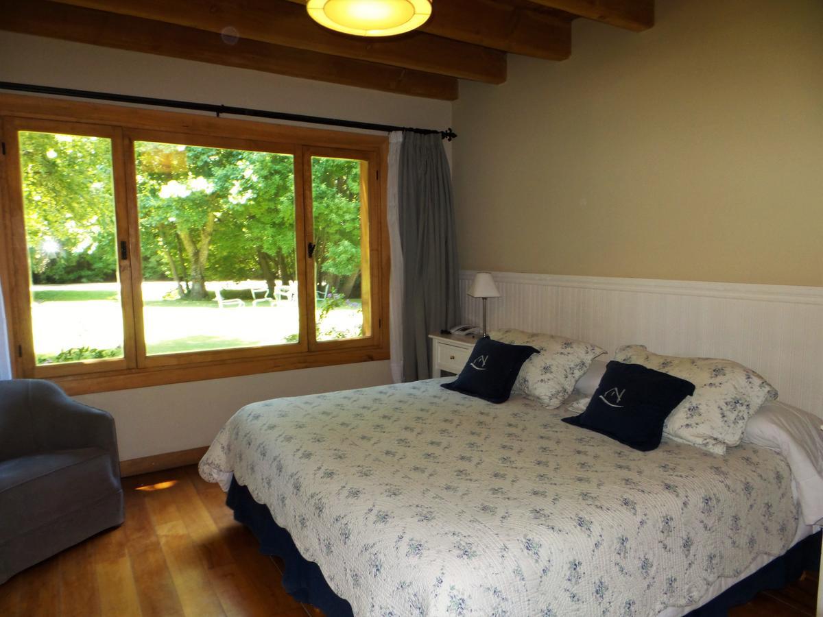 Hosteria El Establo Вилья-ла-Ангостура Экстерьер фото