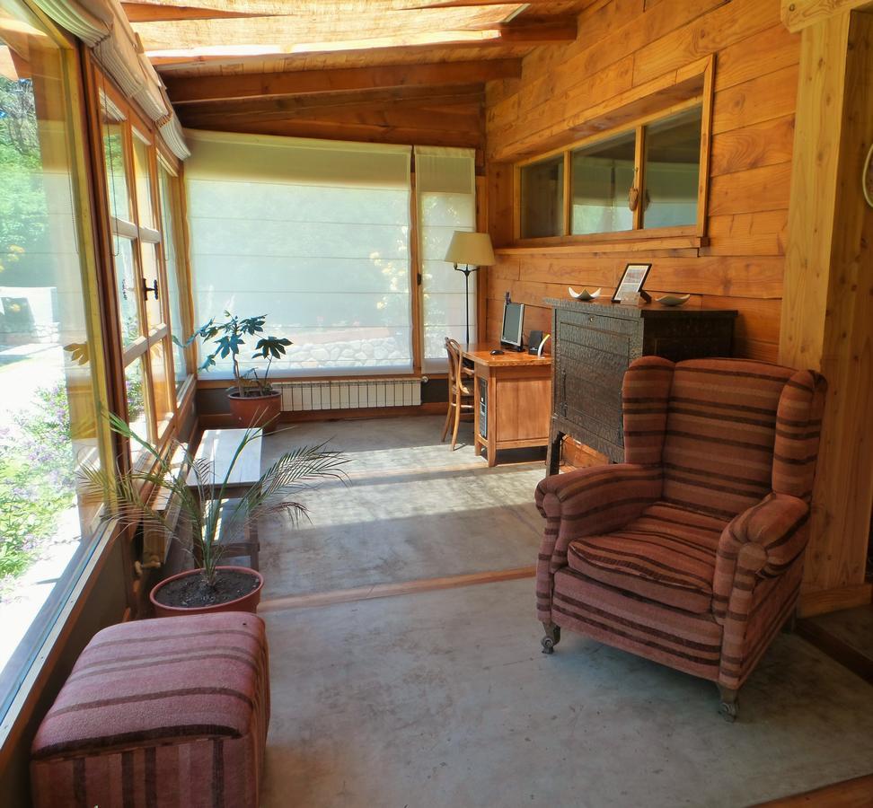 Hosteria El Establo Вилья-ла-Ангостура Экстерьер фото